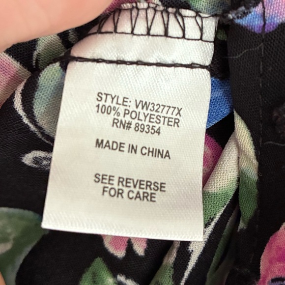 Adrienne Vittadini Floral Black and Pink Women's Blouse 3X - Picture 8 of 9